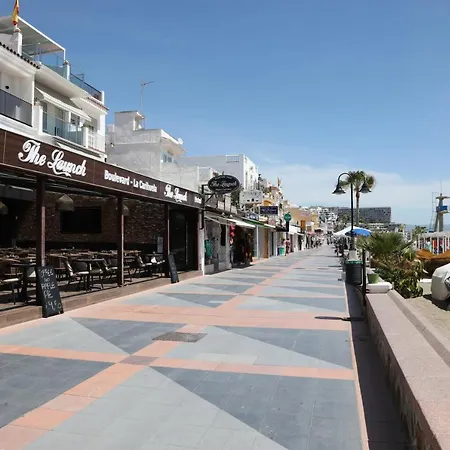 071 - Beachside Perfect For A Family Getaway Apartment *
