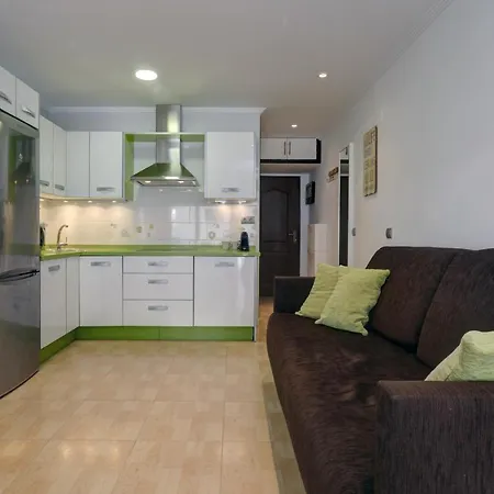 071 - Beachside Studio Perfect For A Family Getaway Torremolinos